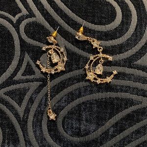 Gold color moon earrings with star dangle in one